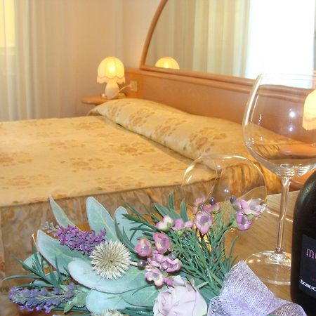 Hotel Villa Luisa Λινιάνο Σαμπιαντόρο Εξωτερικό φωτογραφία