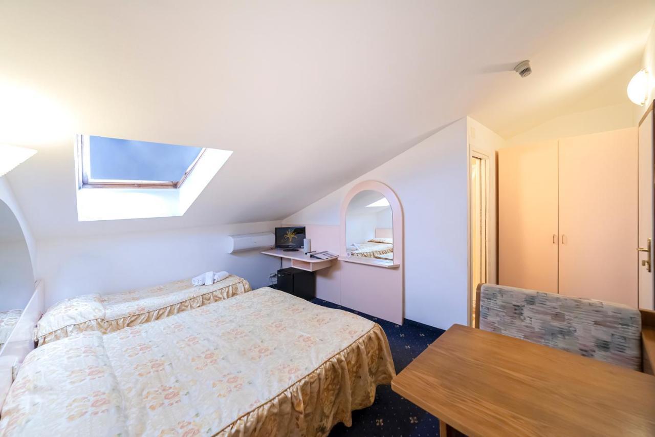 Hotel Villa Luisa Λινιάνο Σαμπιαντόρο Εξωτερικό φωτογραφία