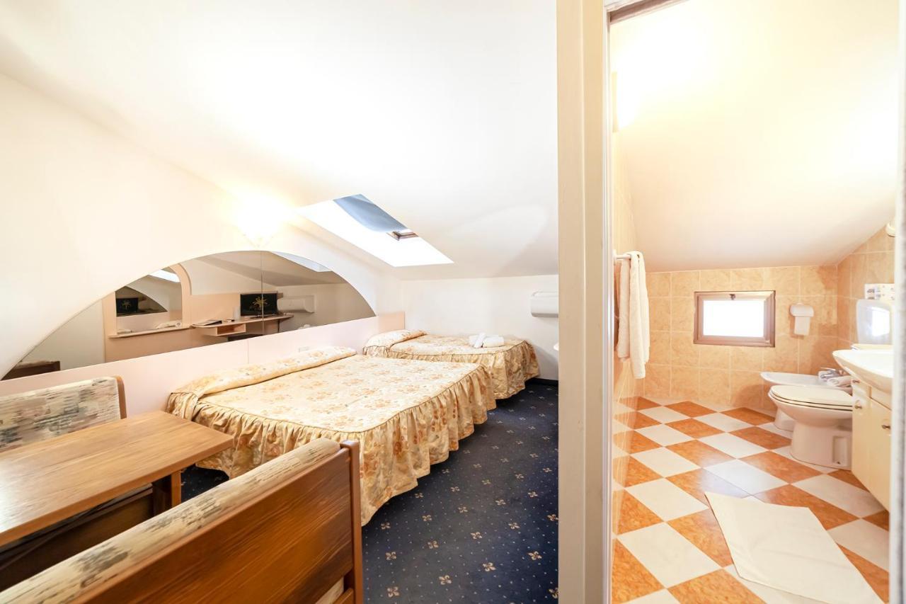 Hotel Villa Luisa Λινιάνο Σαμπιαντόρο Εξωτερικό φωτογραφία