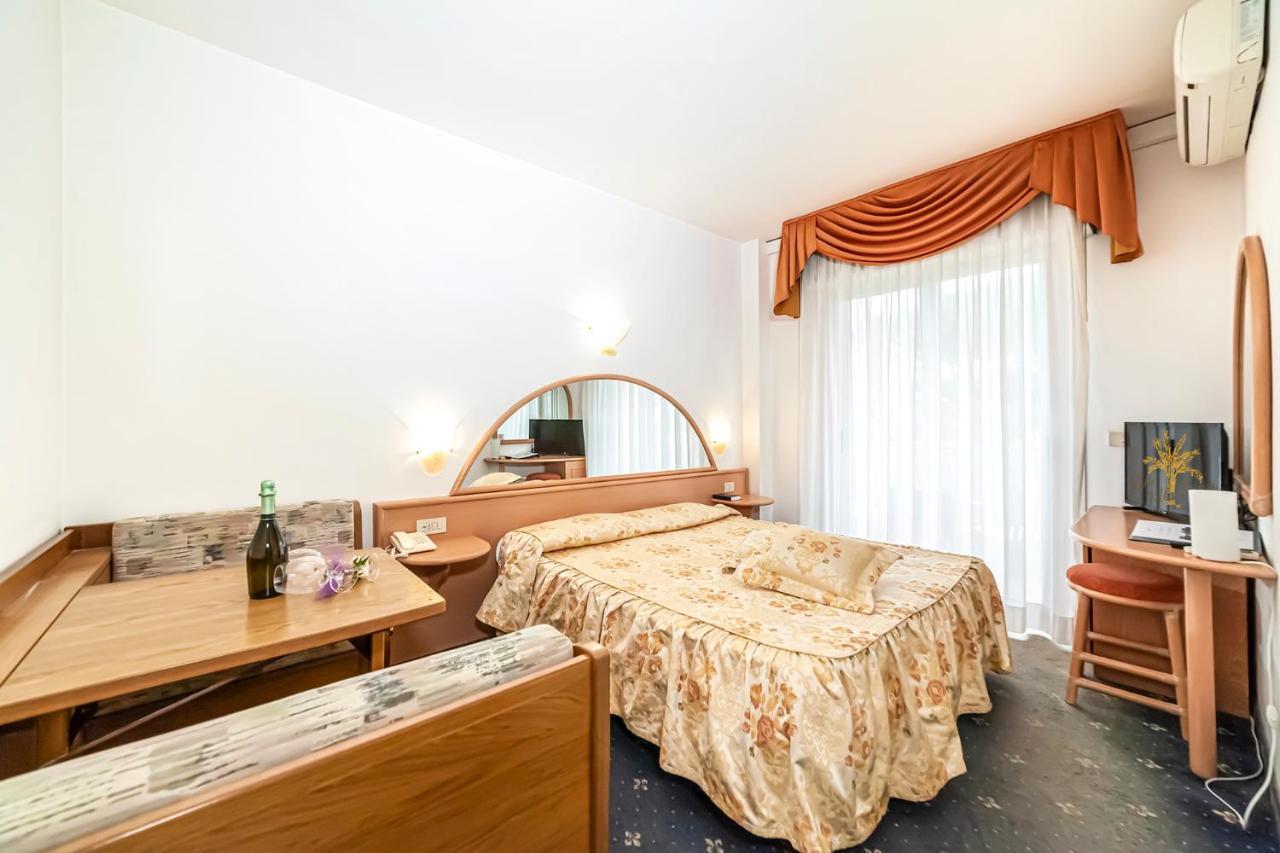 Hotel Villa Luisa Λινιάνο Σαμπιαντόρο Εξωτερικό φωτογραφία