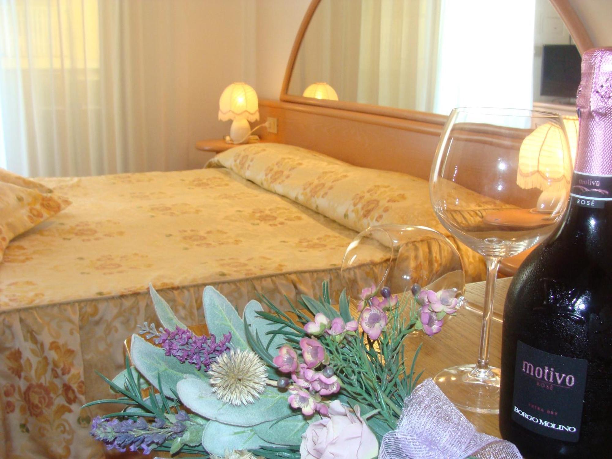 Hotel Villa Luisa Λινιάνο Σαμπιαντόρο Εξωτερικό φωτογραφία