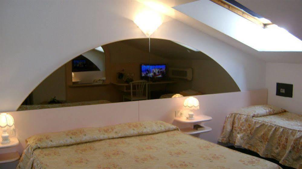 Hotel Villa Luisa Λινιάνο Σαμπιαντόρο Εξωτερικό φωτογραφία