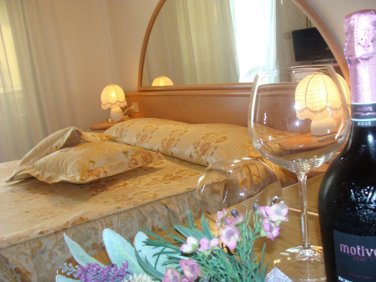 Hotel Villa Luisa Λινιάνο Σαμπιαντόρο Εξωτερικό φωτογραφία
