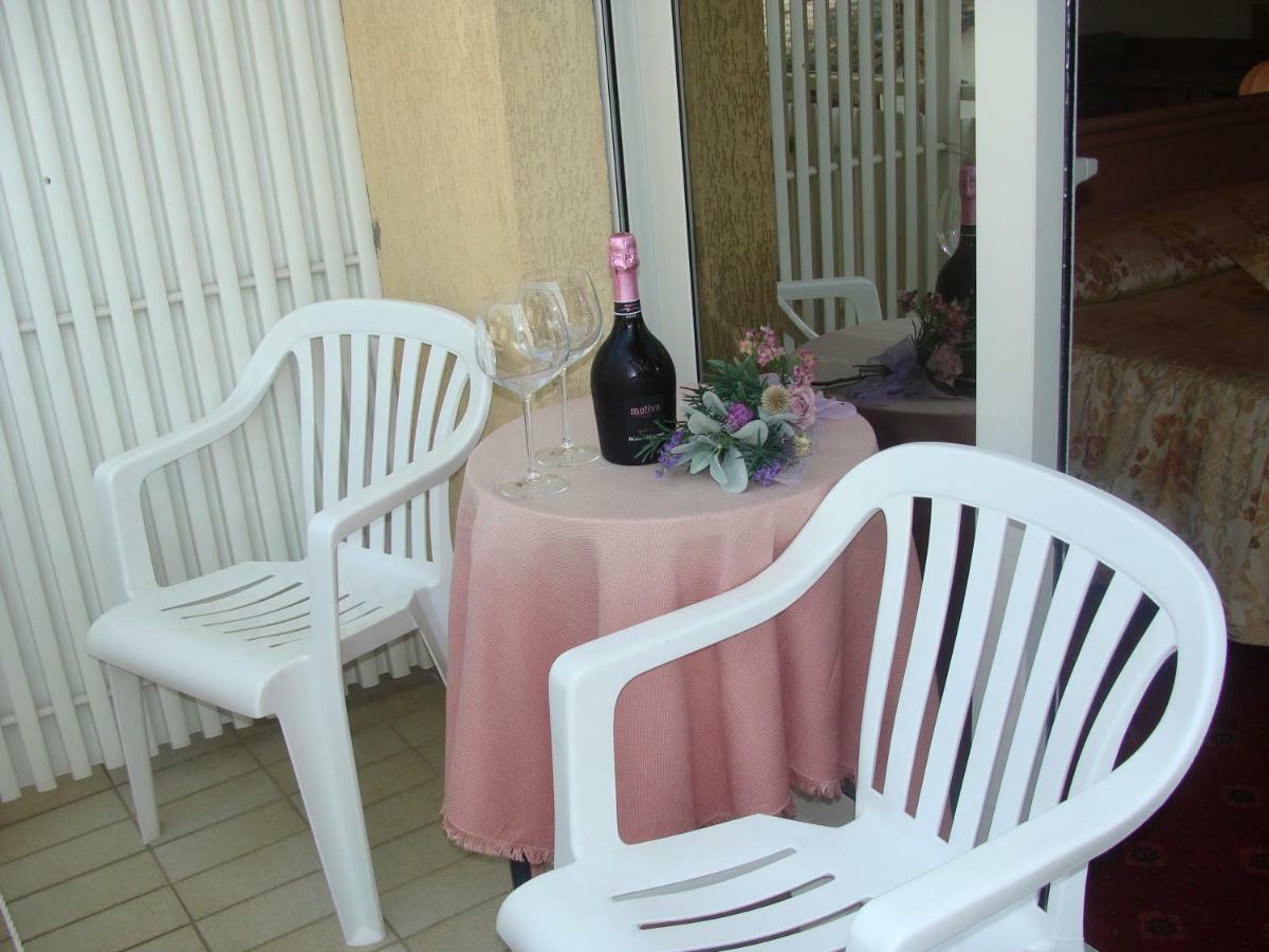 Hotel Villa Luisa Λινιάνο Σαμπιαντόρο Εξωτερικό φωτογραφία